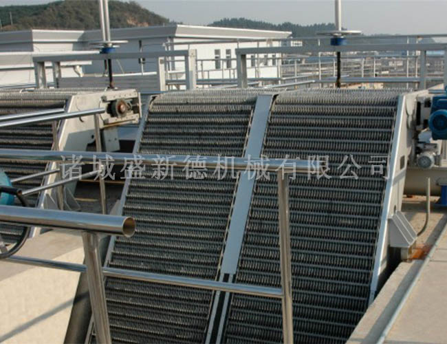 JLGS系列機(jī)械格柵除污機(jī)